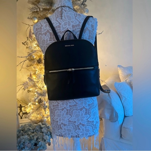 $358 Retail New! Michael Kors backpack purse - Picture 12 of 13